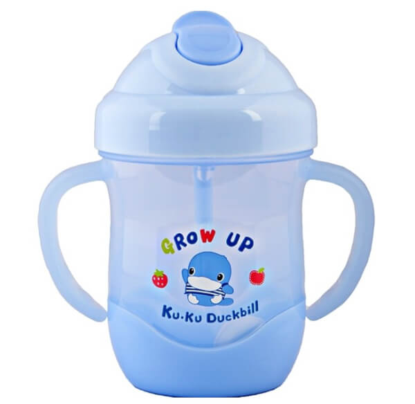Bình uống nước ống hút có tay cầm Kuku 200ml, KU5452 (sản phẩm sẽ được giao màu ngẫu nhiên)
